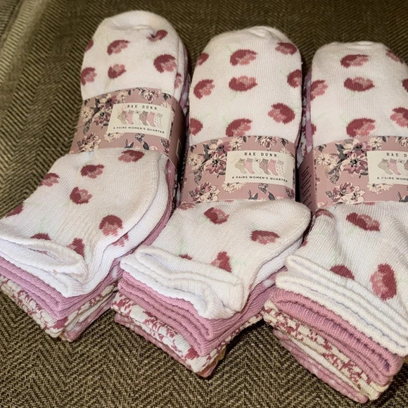 NWT Rae Dunn Women’s Quarter Socks 9-11 “MOM” 4 packs = 24 pair total - Picture 5 of 11